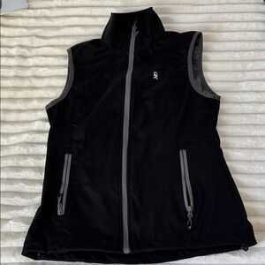 Little Donkey Andy Women's Black Sleeveless Jacket